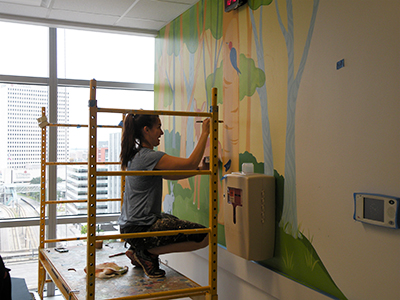 artist painted texas childrens hospital room wall